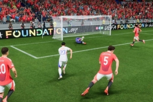 开云手机注册-曼晚用游戏模拟曼联vs里昂，奥纳纳失误送礼曼联1-2告负