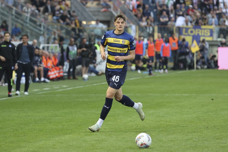 记者：莱奥尼标价4千万，帕尔马愿接受3500万+500万奖金+二转分成