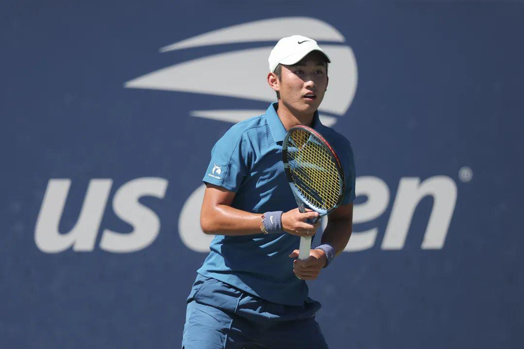 开云手机注册-2025美网第2日综述：阿卡开门红商竣程伤退 王欣瑜小布今晚首秀