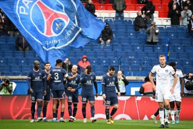 开云中国-漫天嘘声下三球“惨胜” 巴黎度过了一个黑色星期日